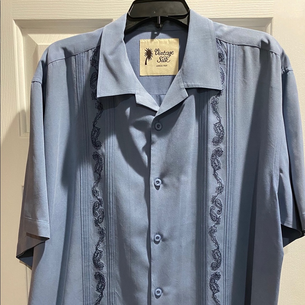 Men’s Tommy Bahama short sleeve shirt 100% Silk
